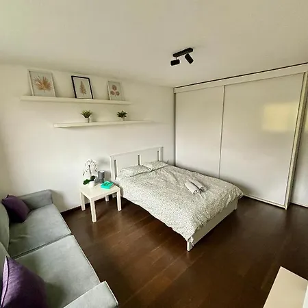 Flat Near Btc City - Free Parking 公寓 *